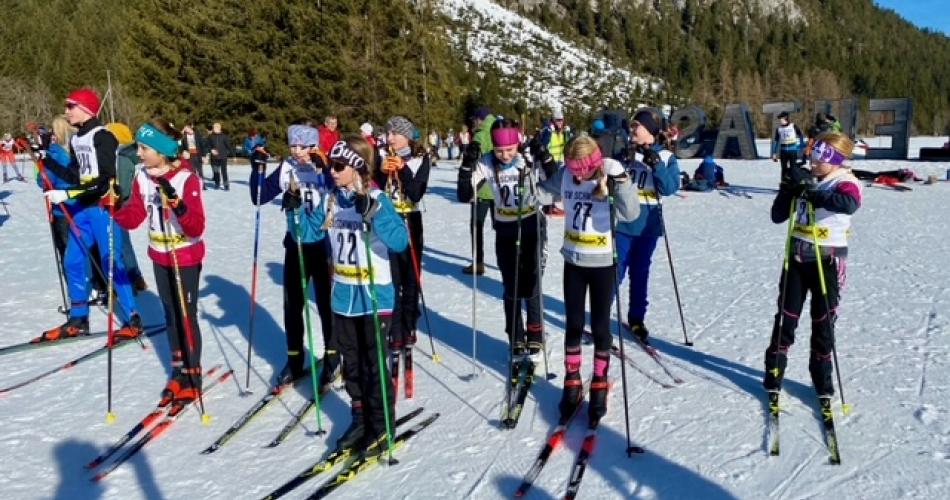 Schüler:innen bei den Tiroler Meisterschaften Langlauf